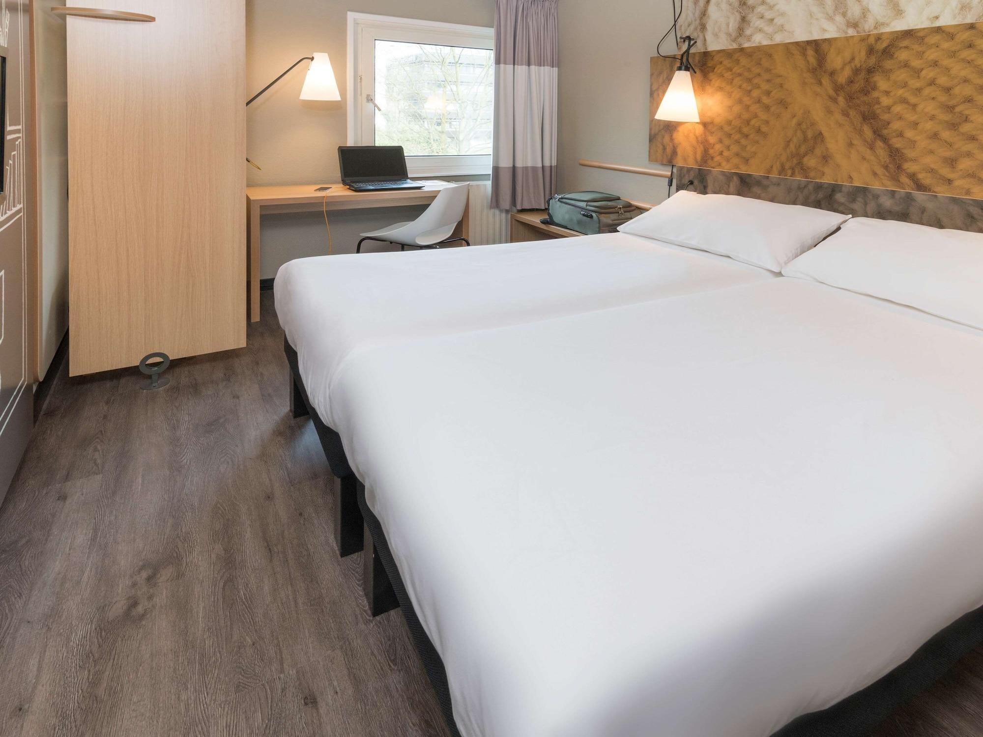 Ibis Tilburg Hotell Exteriör bild