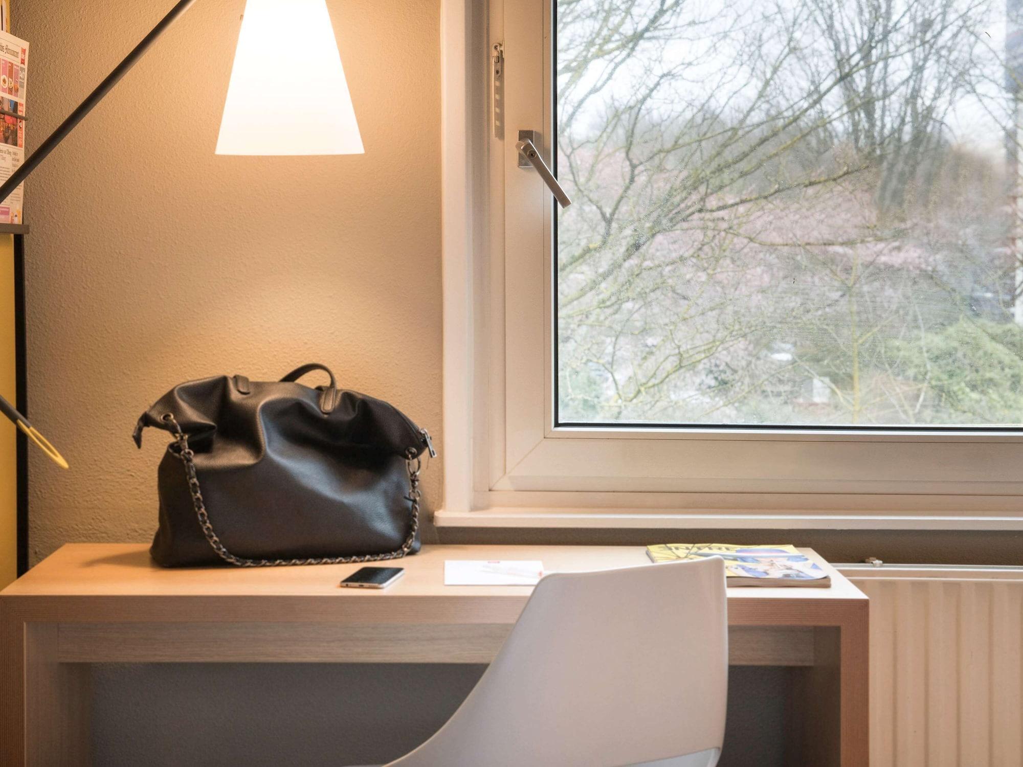 Ibis Tilburg Hotell Exteriör bild