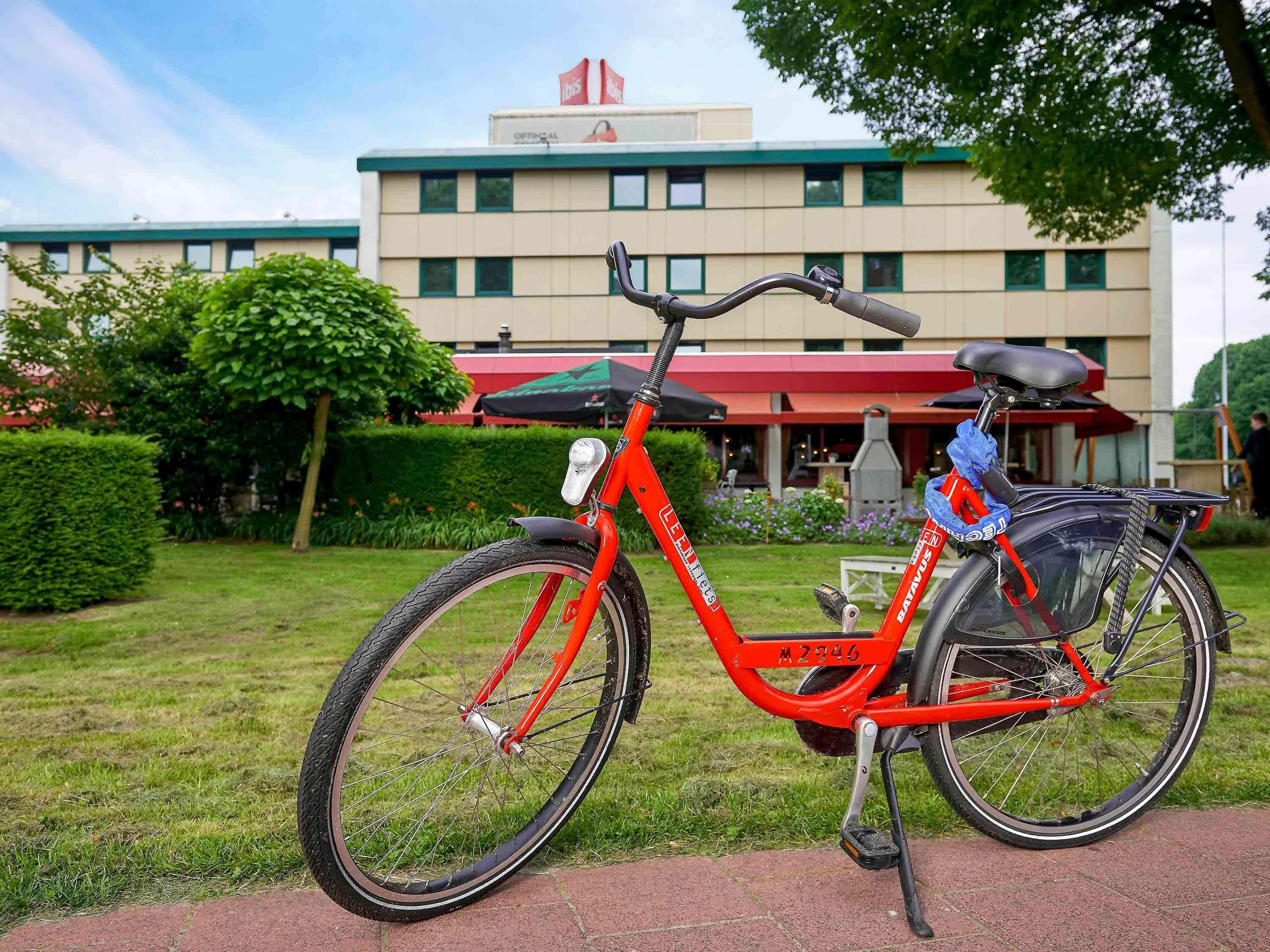 Ibis Tilburg Hotell Exteriör bild