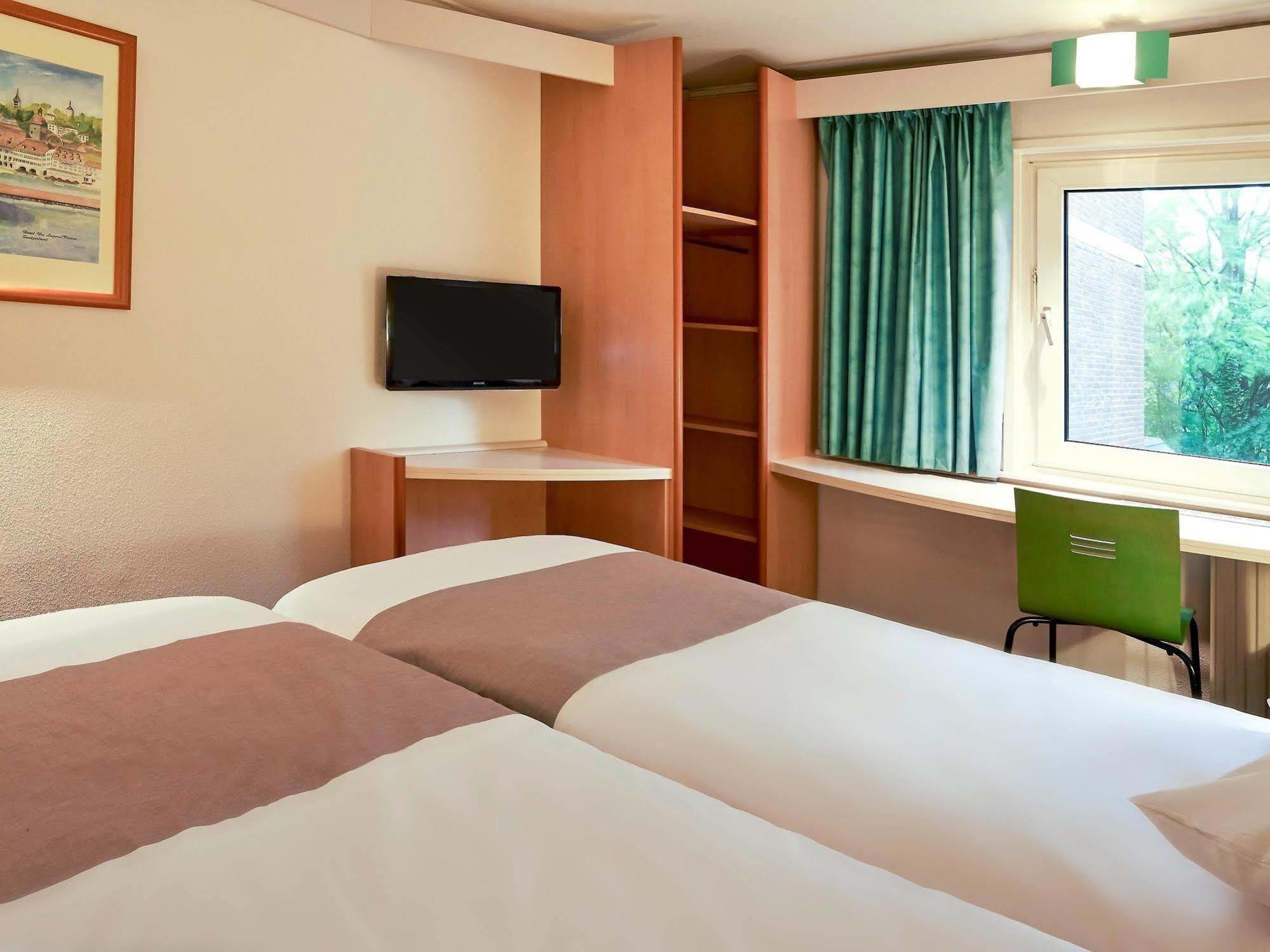 Ibis Tilburg Hotell Exteriör bild